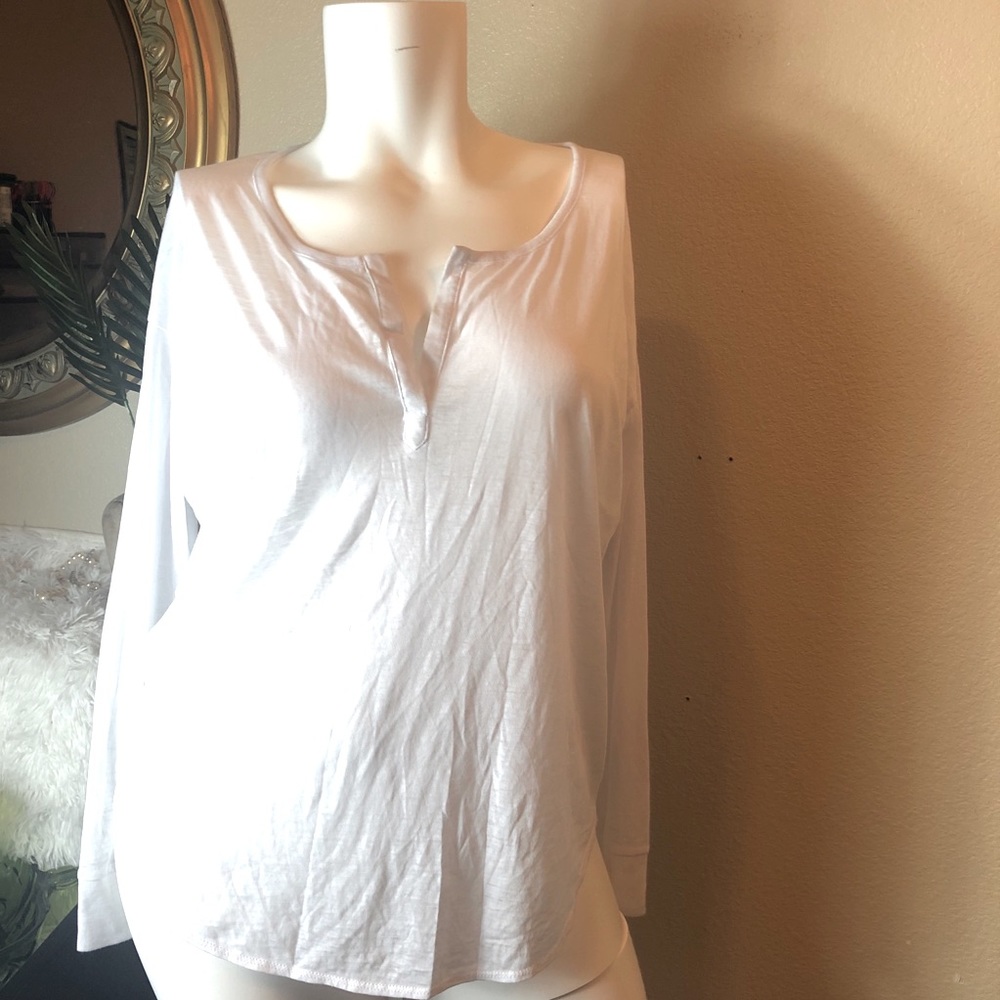Chaser || NWOT White Open Front Tee Shirt Top